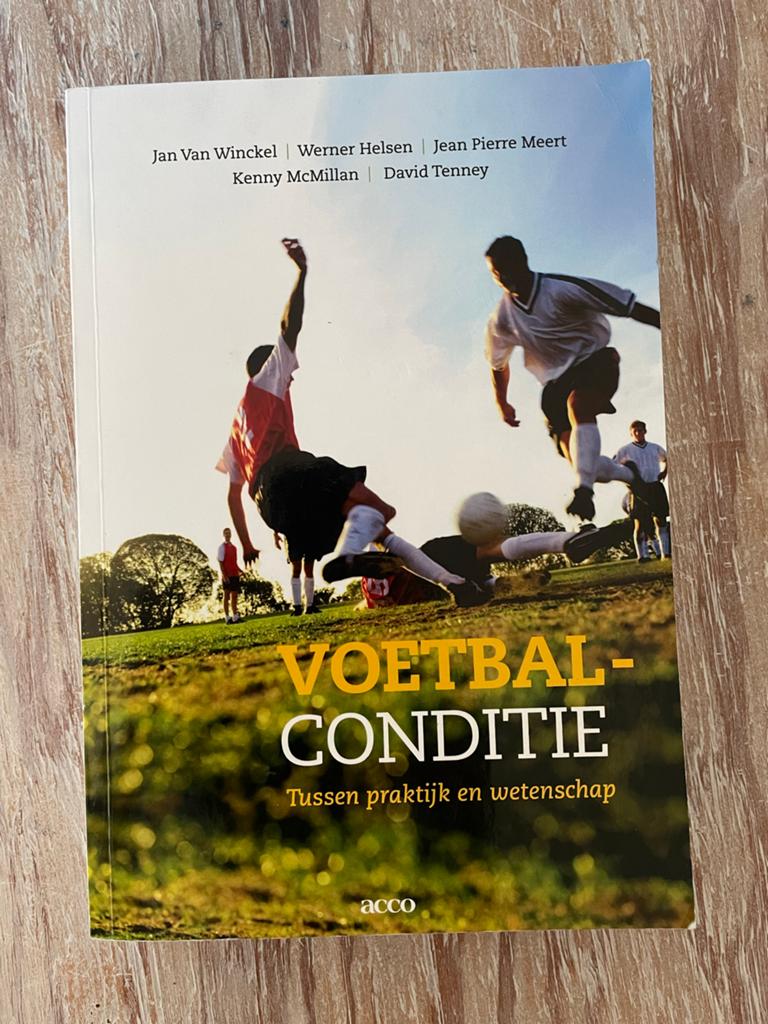 Voetbalconditie: Tussen praktijk en wetenschap (Tweedehands), Ophalen of Verzenden, Gelezen, Balsport