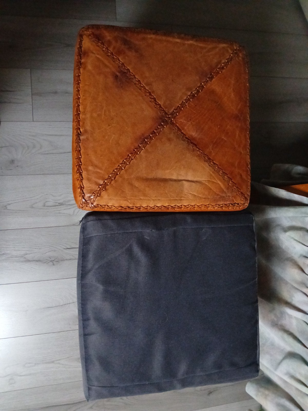 Leren krukjes (2 stuks) - Vintage stijl, Ophalen, Gebruikt, Overige materialen
