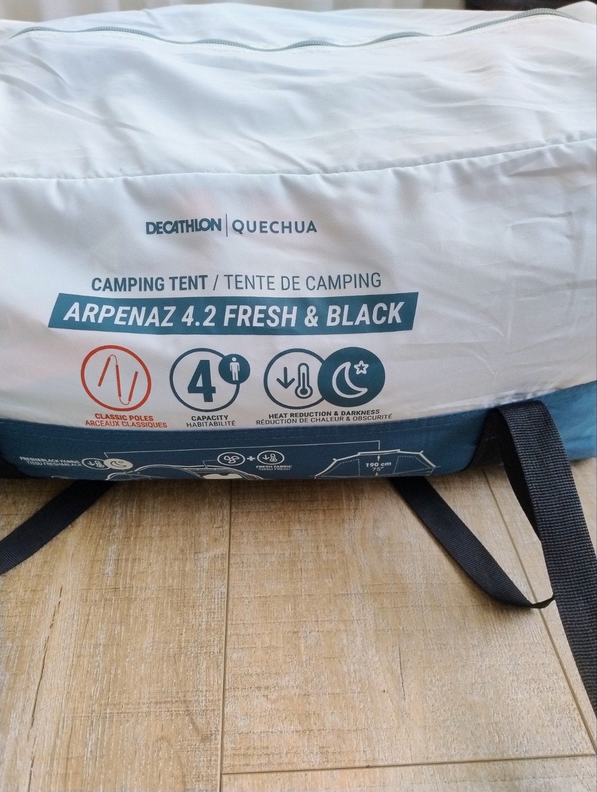 tent  Arpenaz 4.2, Ophalen, Zo goed als nieuw, Tot en met 4