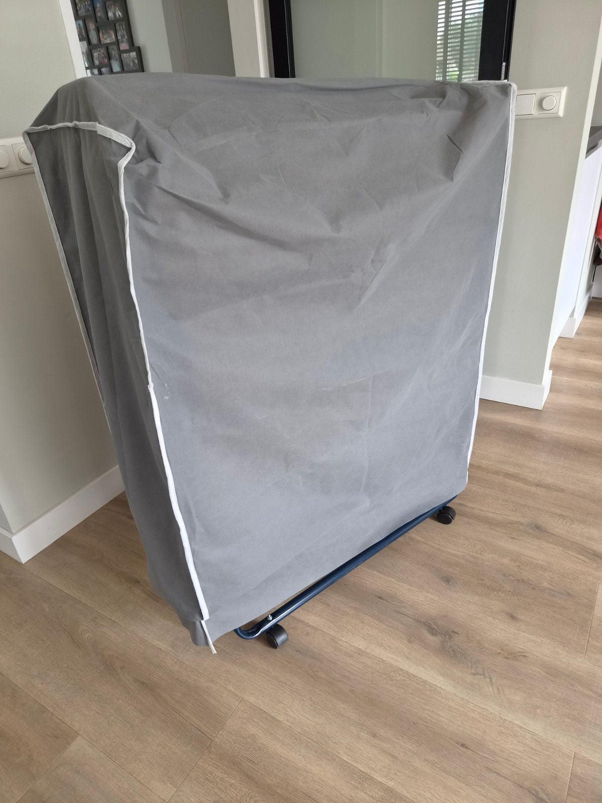 opklapbed / vouwbed 90x200, Ophalen, Zo goed als nieuw, Metaal of IJzer, Minder dan 100 cm