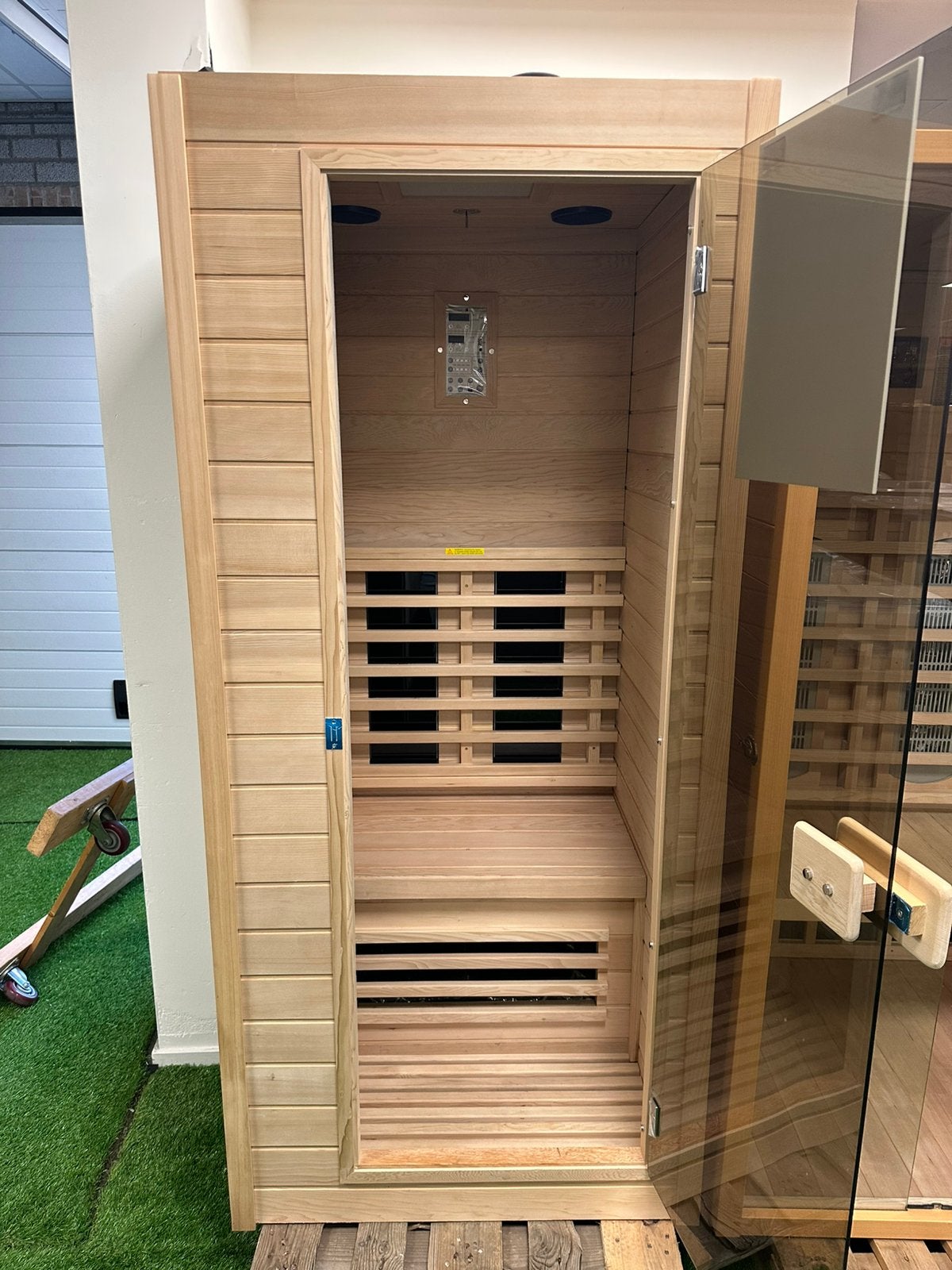 Infrarood showroom model sauna direct leverbaar, Ophalen, Zo goed als nieuw, Infrarood, Complete sauna
