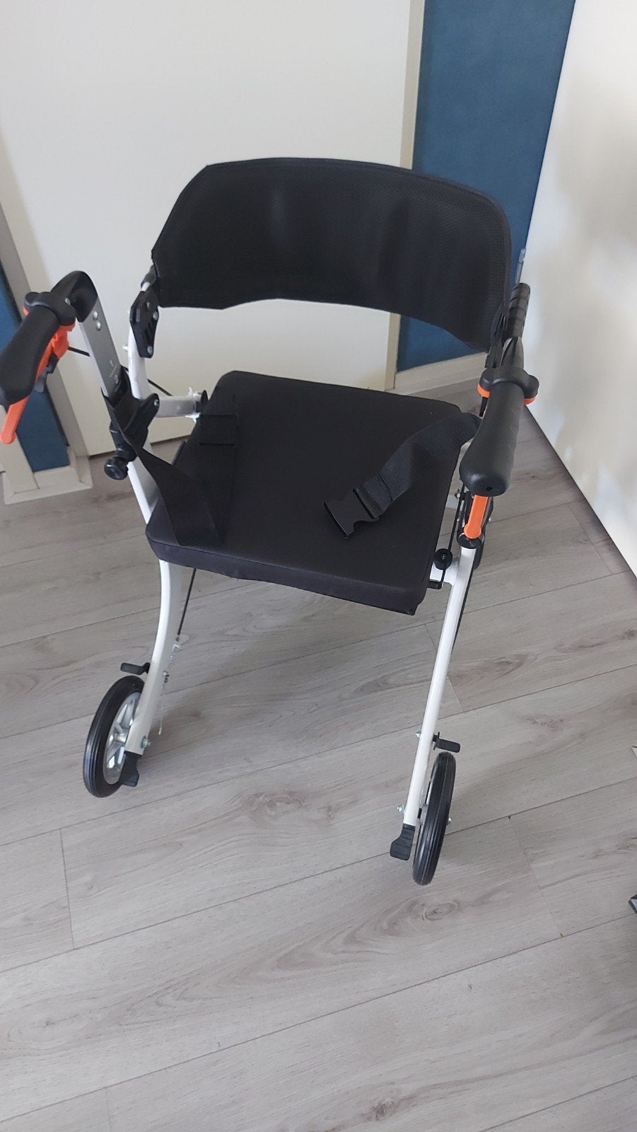 Zo goed als nieuwe 2-in-1 rollator/transportrolstoel, Diversen, Ophalen, Zo goed als nieuw, Duwrolstoel