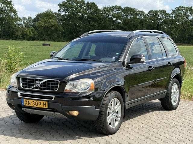 Volvo XC90 XC90 D5 SUMMUM AUT ADAP XENON COGN LEDER VERKOCHT, Auto's, Volvo, Gebruikt, 241 €/maand, 7 stoelen, Zwart