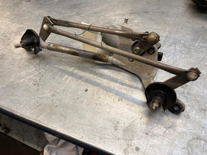 Ruitenwismotor + Mechaniek van een Toyota Yaris, Gebruikt, -, -, Ophalen of Verzenden
