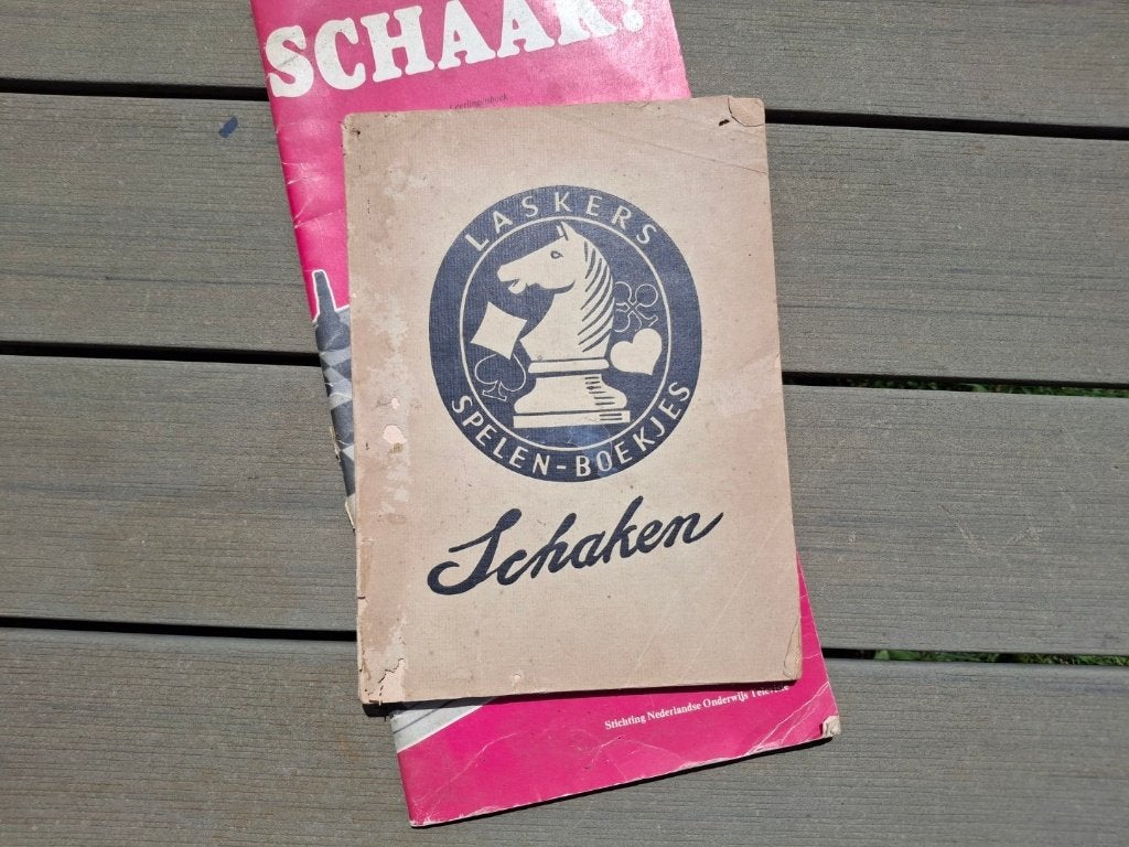 Boeken + kalender, Boeken, Ophalen of Verzenden, Gelezen