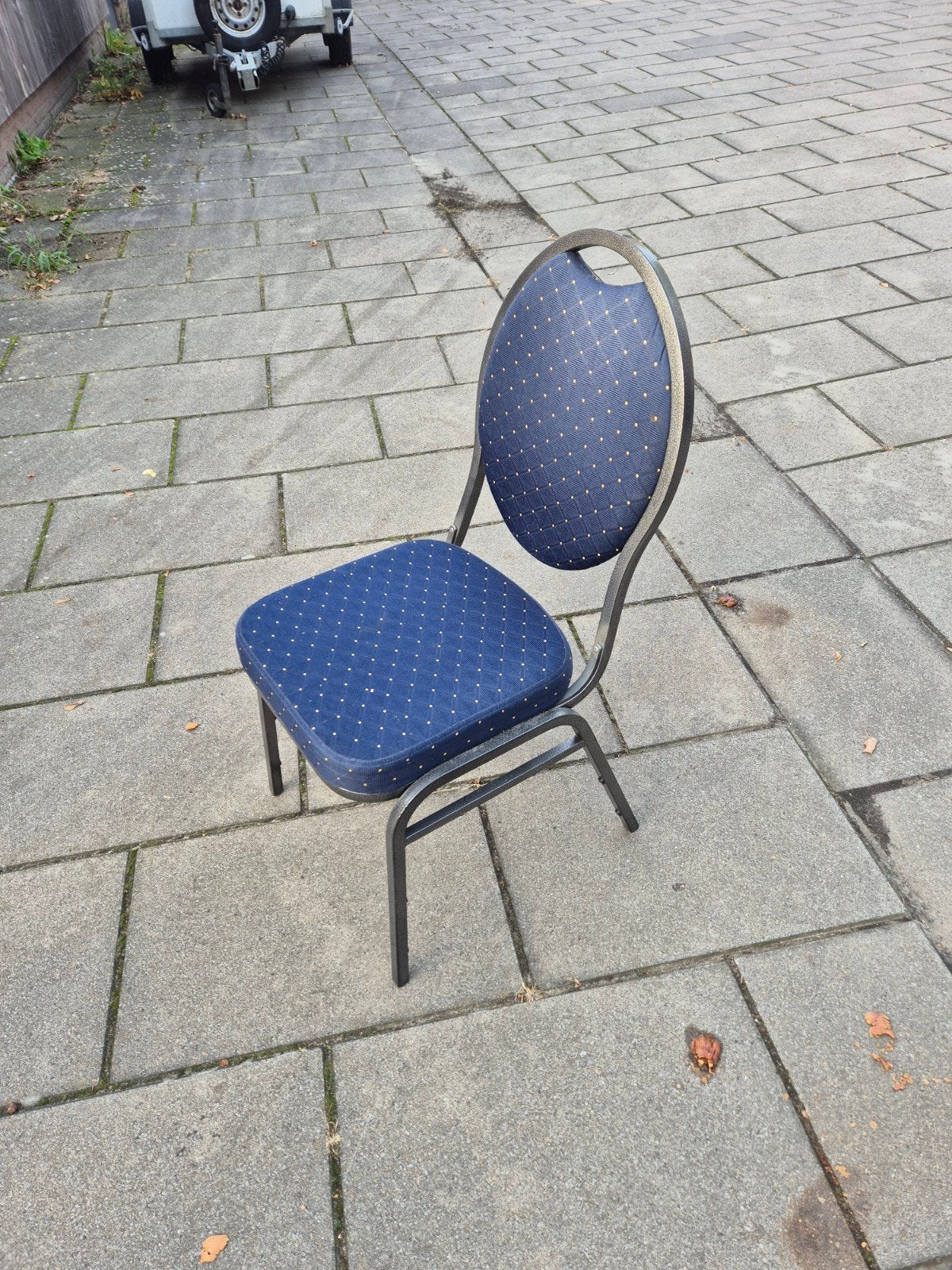 37 x Comfortabele blauwe stoel - Ideaal voor elke gelegenhei, Huis en Inrichting, Ophalen, Gebruikt, Blauw, Modern, Functioneel