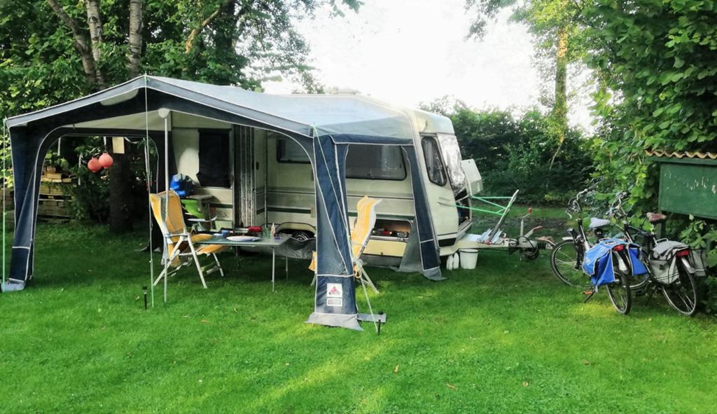 Chateau 380, Cantara 2000 caravan, met voortent, Chateau, Koelkast, Treinzit, Dwarsbed