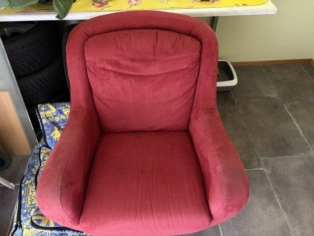 Comfortabele rode fauteuil in goede staat, Ophalen, Gebruikt, Comfortabel, Klassiek, Rood