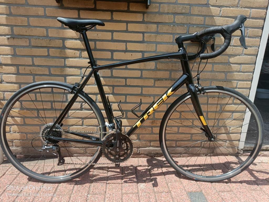 Trek Domane AL 2, 28 inch, Aluminium, Zo goed als nieuw, 15 tot 20 versnellingen