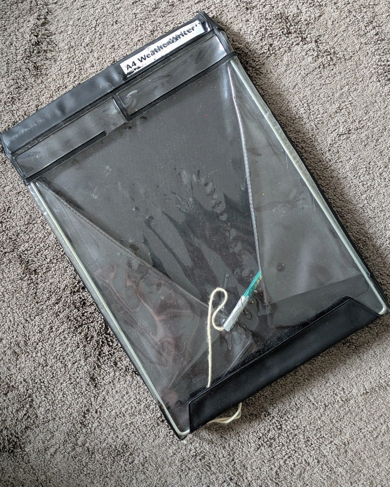 Weather Writer A4 clipboard, Ophalen