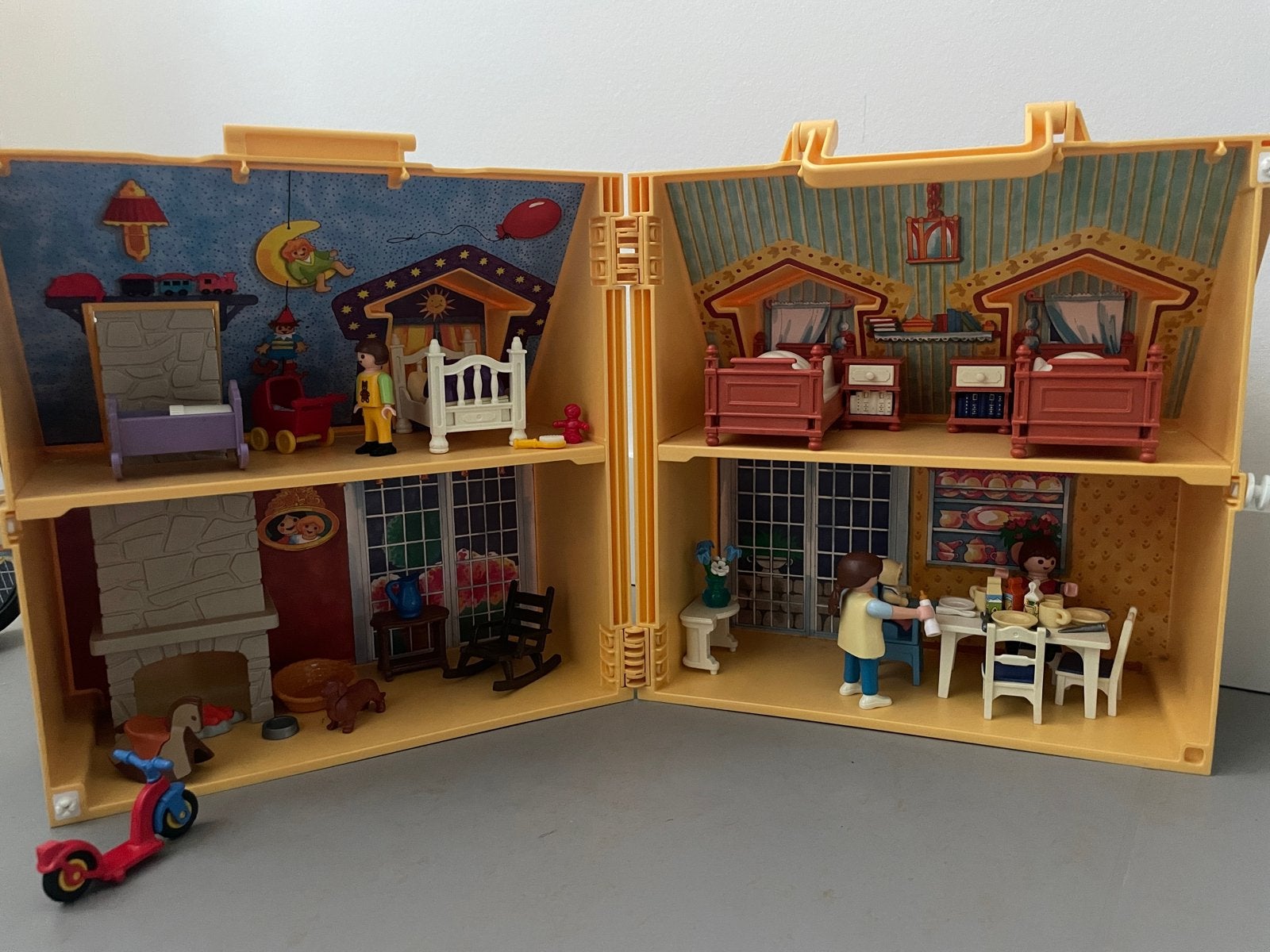 Playmobil Poppenhuis met Meubels en Poppen, Ophalen of Verzenden, Gebruikt, Complete set, Gebouw
