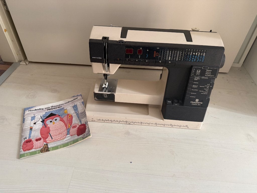 Naai machine Husqvarna prisma 960, Ophalen, Gebruikt, Naaimachine, Husqvarna