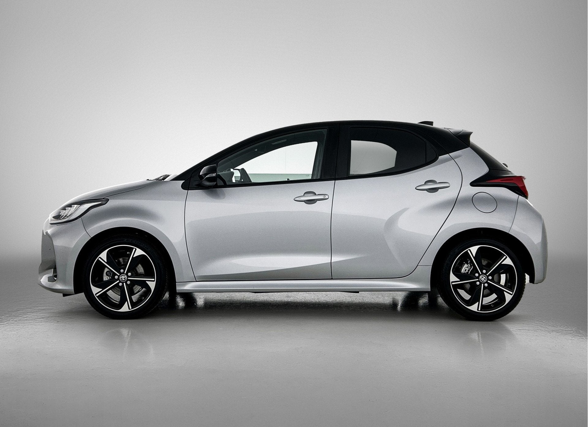 Toyota Yaris 1.5 Hybrid 130 Launch Edition | BTW Voertuig |, 12 maanden, 450 kg, Gebruikt, Hybride Elektrisch/Benzine