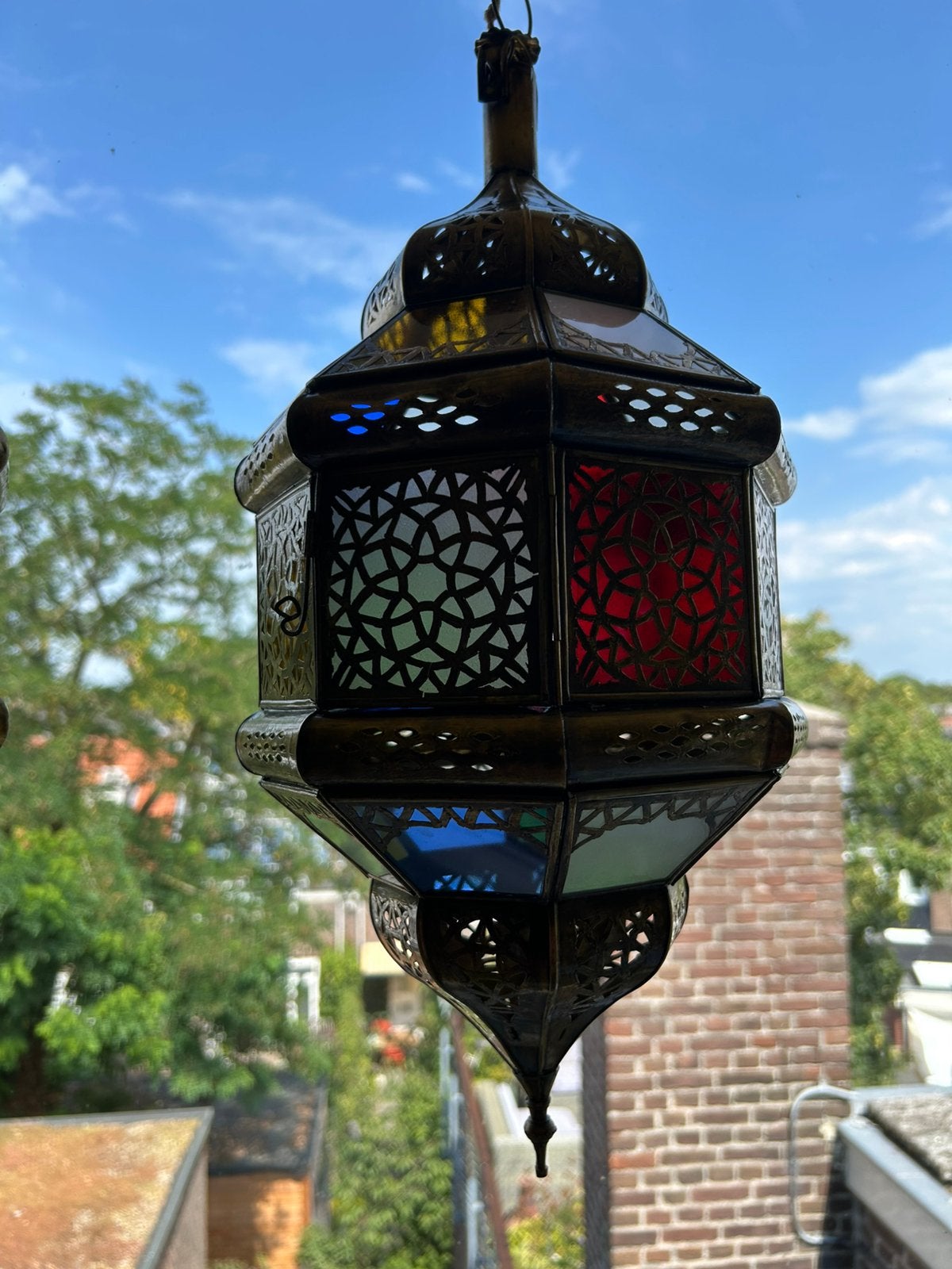 Twee Marokkaanse lantaarns met gekleurd glas en filigrain, Ophalen of Verzenden