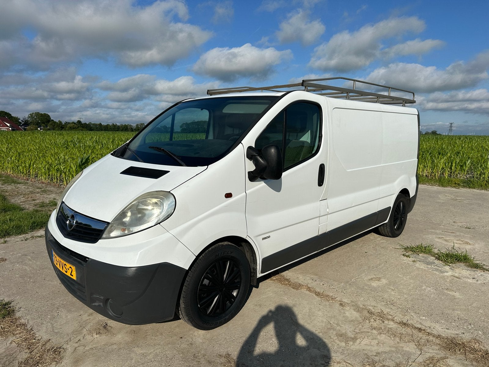 Opel Vivaro 2.5CDTI 107KW DPF E4 2.9T L2h1 2008, Auto's, Bestelauto's, Voorwielaandrijving, 145 pk, 4 cilinders, 2000 kg