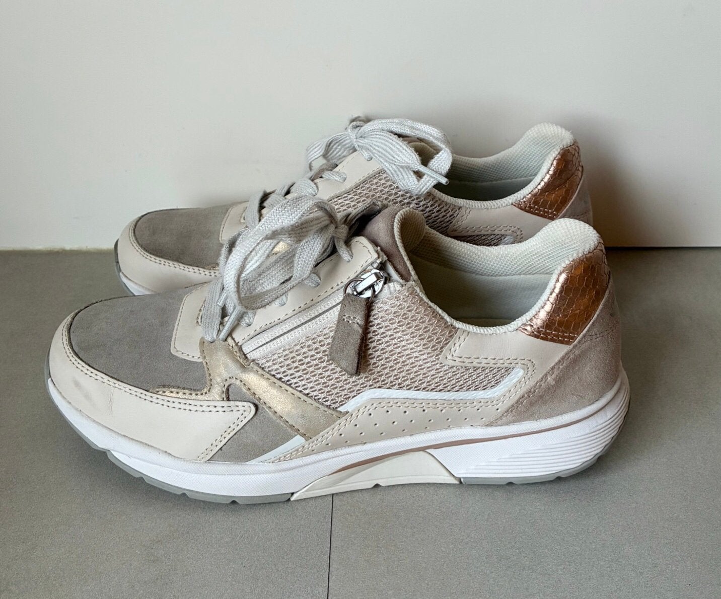 ROLLINGSOFT SNEAKERS MT:5/38, Beige, Ophalen of Verzenden, Sneakers of Gympen, Zo goed als nieuw