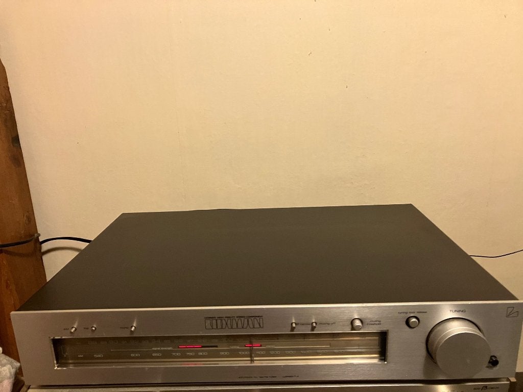 Luxman T4 tuner, Ophalen of Verzenden, Gebruikt, Analoog