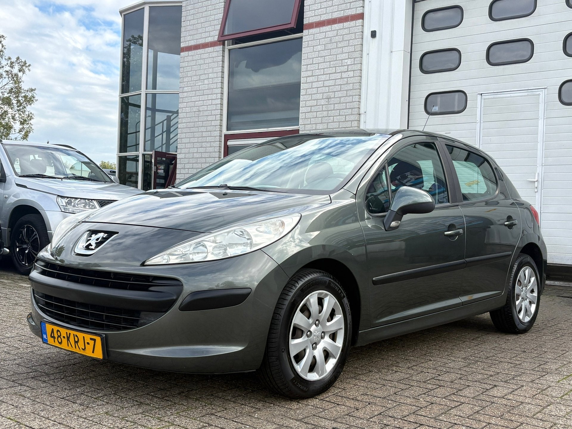 Peugeot 207 1.4 XR, Voorwielaandrijving, 4 cilinders, 49 €/maand, Bedrijf