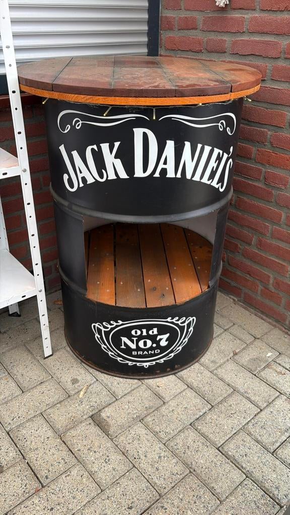 Jack Daniel's Stafel met houten blad, Ophalen