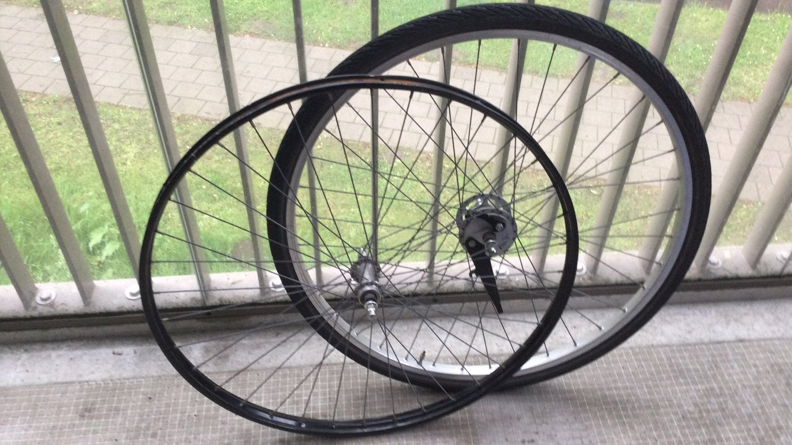 Voorwielen 28”, Fietsen en Brommers, Fietsonderdelen, Ophalen, Zo goed als nieuw
