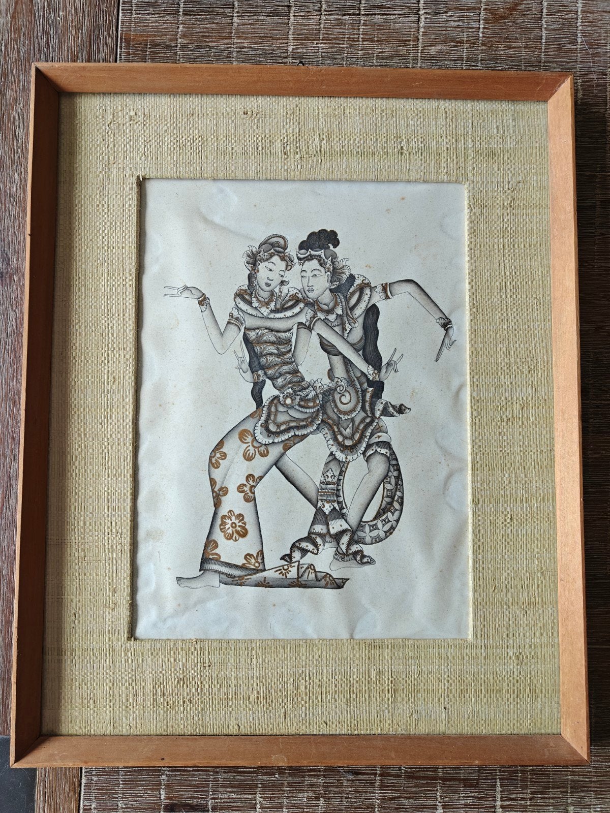 Balinees schilderij: Twee danseressen uit Batuan, Geschilderd, Ophalen of Verzenden, Indonesië, Meerkleurig