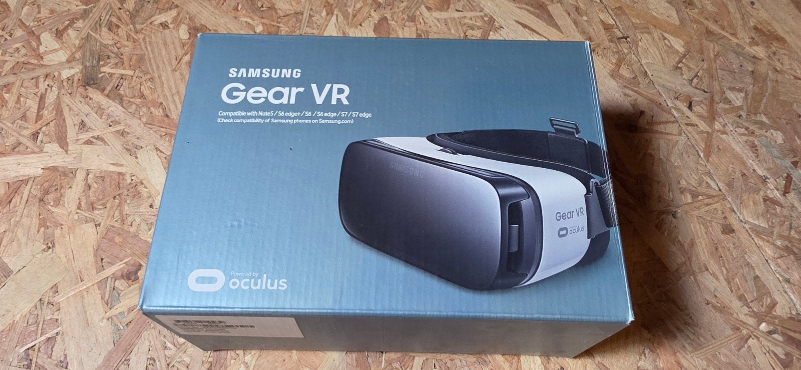 Samsung Gear VR Headset (Powered by Oculus), Ophalen of Verzenden, Zo goed als nieuw, VR-bril, Telefoon