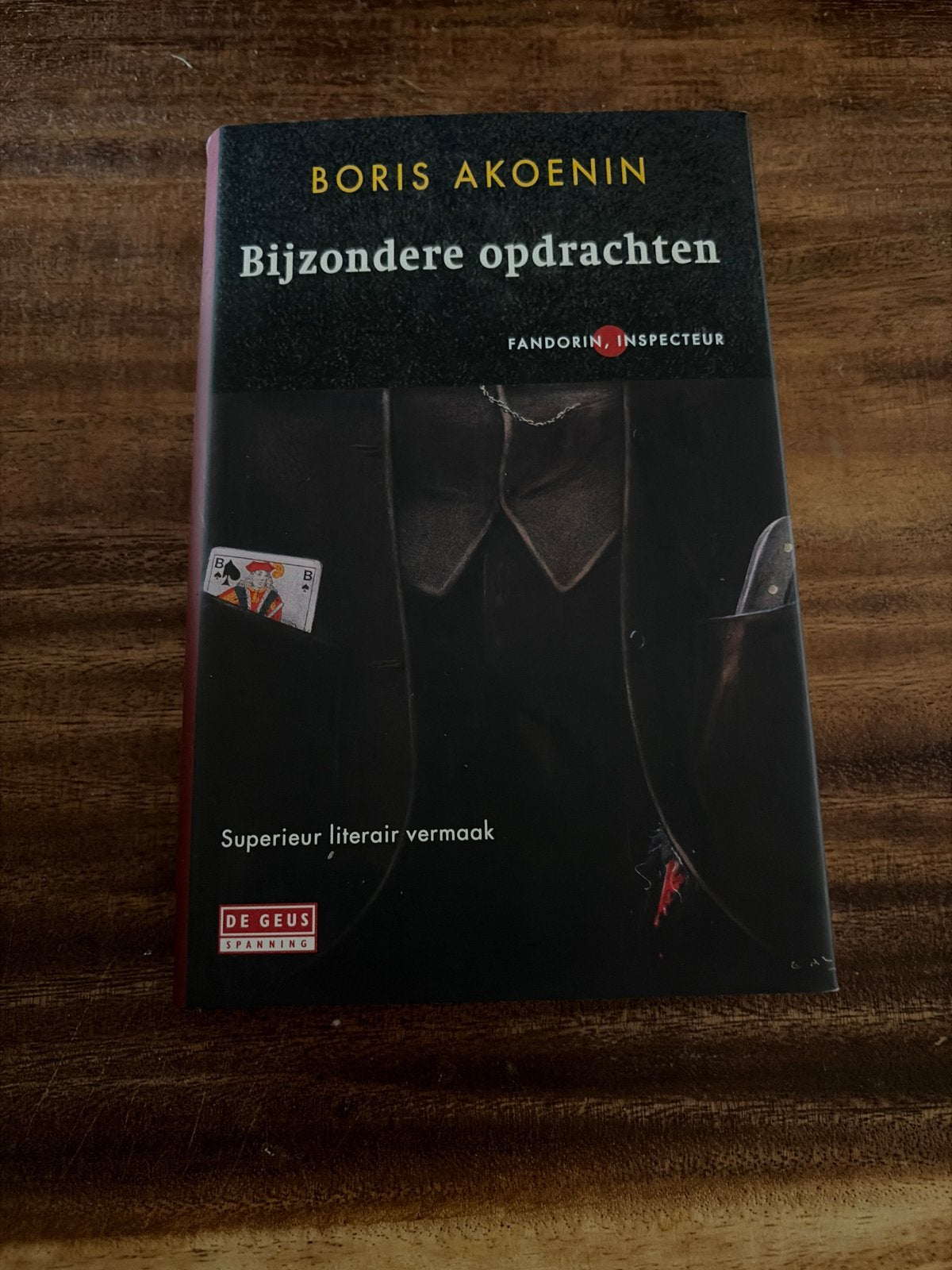 Boris Akoenin - Bijzondere opdrachten - V2, Boeken, Ophalen of Verzenden, Zo goed als nieuw