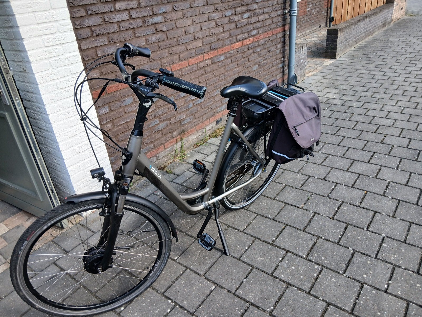 Stella dames fiets elektrische, Fietsen en Brommers, 51 tot 55 cm, Ophalen of Verzenden, Zo goed als nieuw, Overige merken