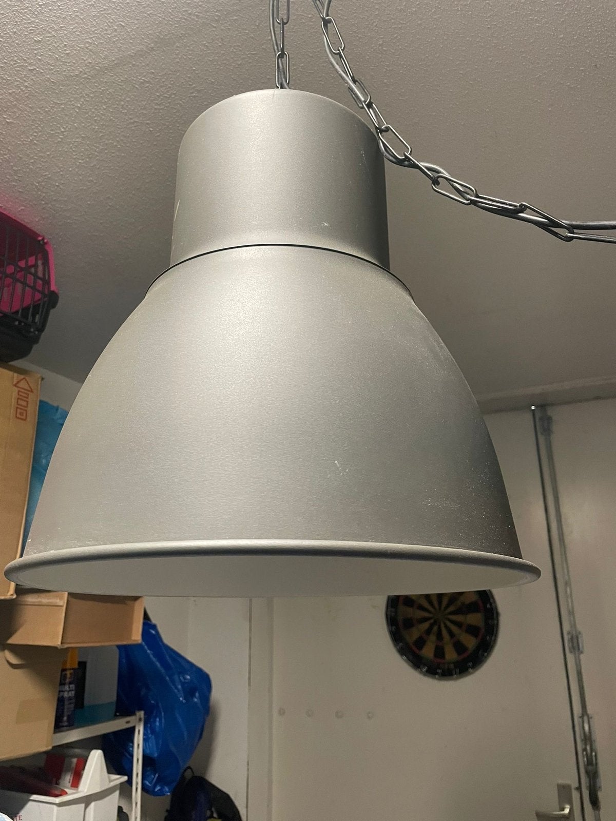 2 grote industriële hanglampe , grijs, Huis en Inrichting, Lampen | Hanglampen, Ophalen, Gebruikt, Kunststof
