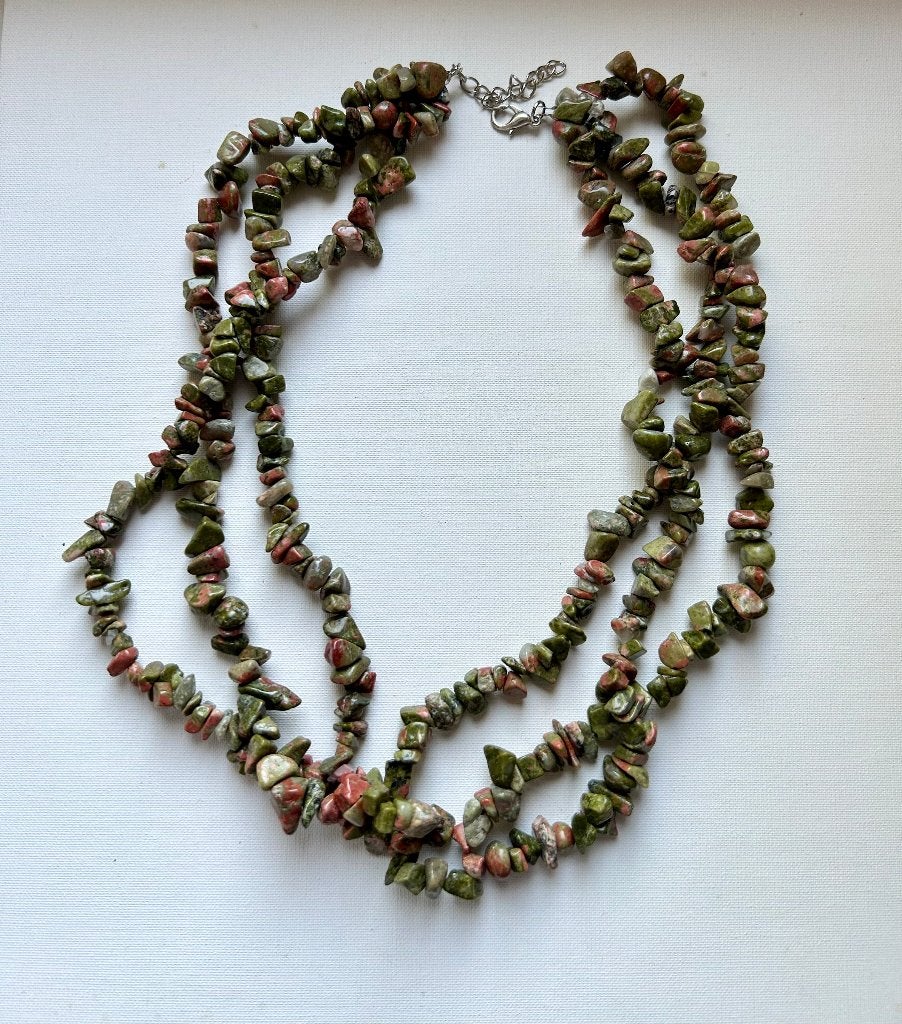 Mooie Edelsteen Ketting Unakiet, Ophalen of Verzenden, Nieuw, Groen, Steen of Mineraal