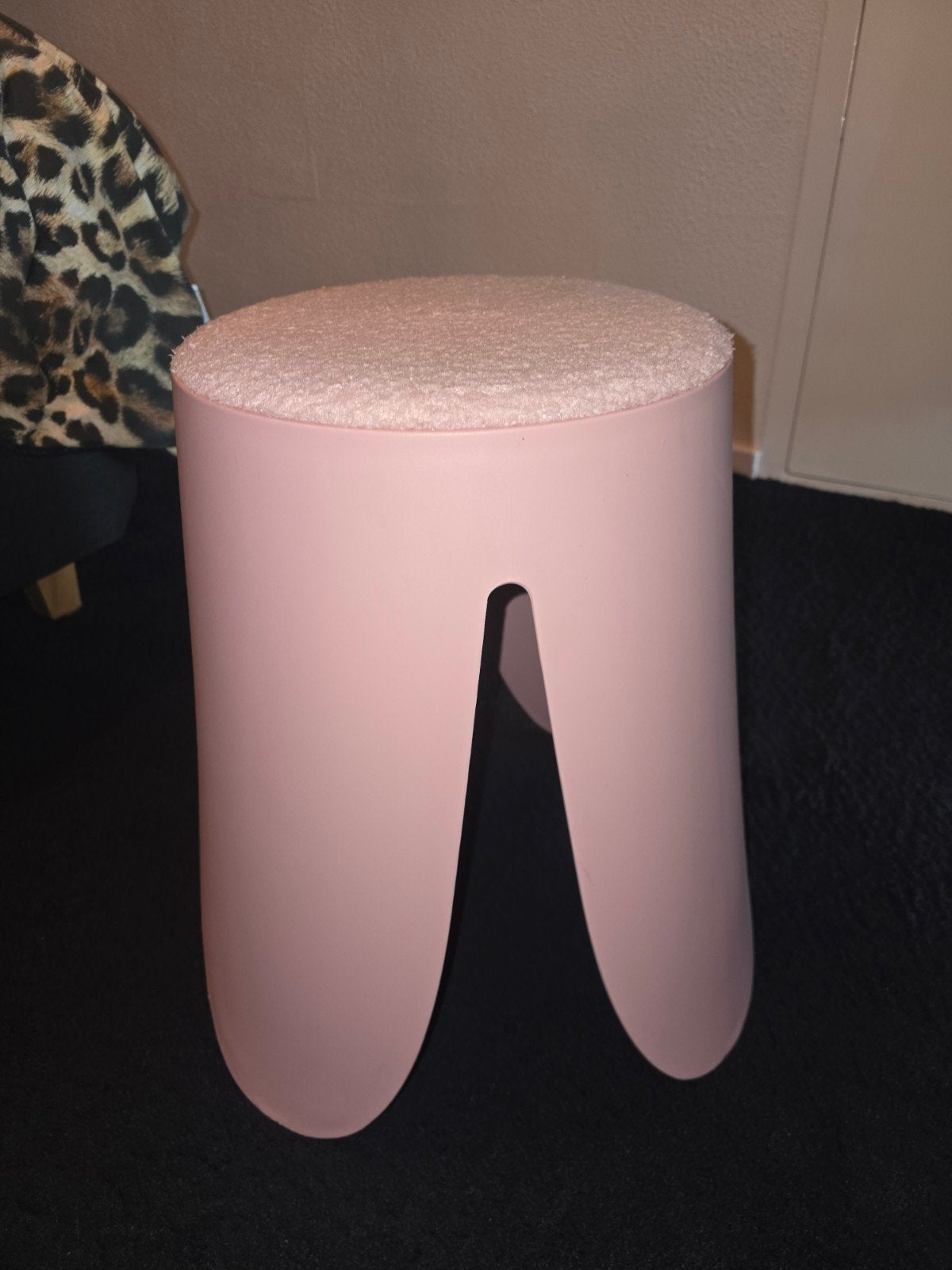 Nieuwe hoge roze kruk Kwantum, Ophalen of Verzenden, Nieuw, Overige materialen