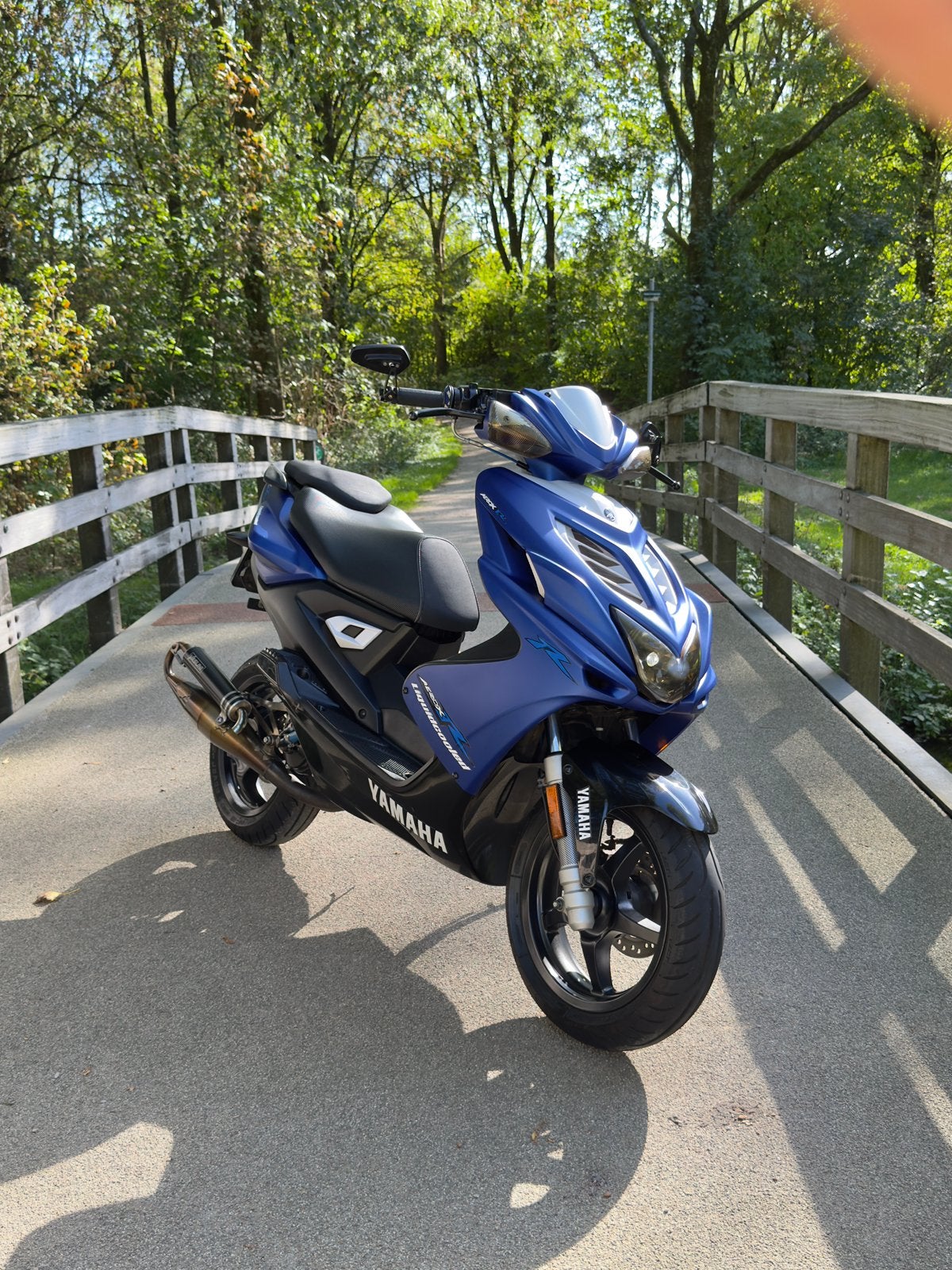 Yamaha Aerox R 2013 2 Takt 70cc *ALS NIEUW*, Fietsen en Brommers, Ophalen, Tweetakt, Aerox, Maximaal 45 km/u