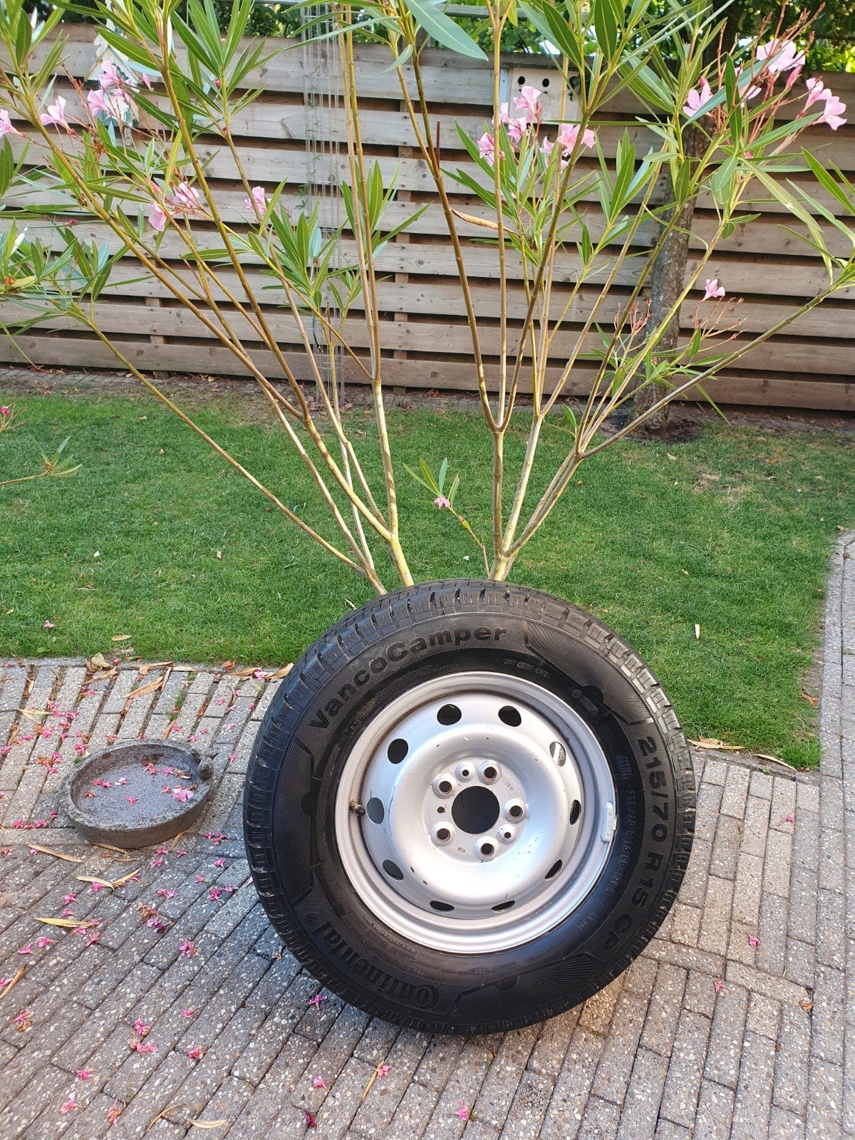 Nieuw Continental 215/70 R15 CP camper reservewiel, Caravans en Kamperen, Camper-accessoires, Ophalen