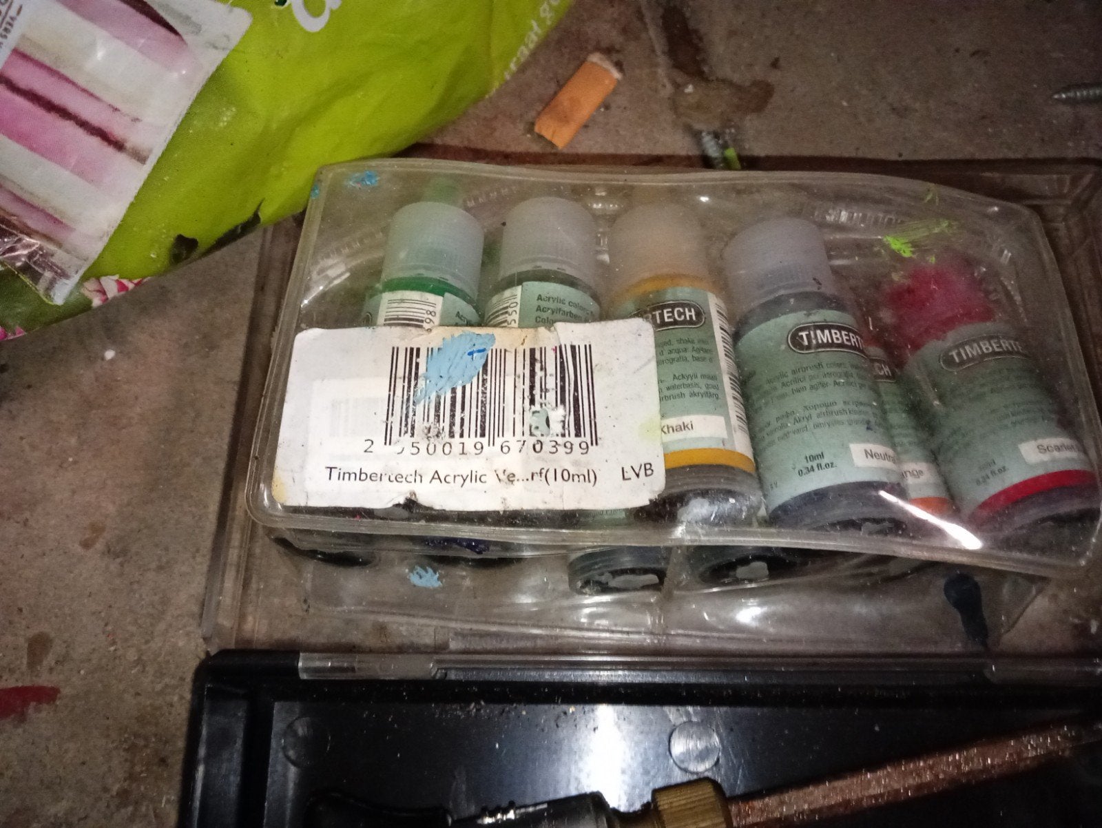 Airbrush set met compressor en acrylverf, Hobby en Vrije tijd, Ophalen of Verzenden, Gebruikt, Airbrush en Toebehoren