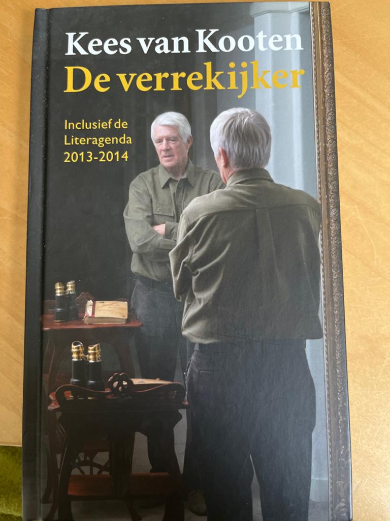 Kees van Kooten - De verrekijker (incl. Literagenda 2013-201, Boeken, Ophalen of Verzenden, Zo goed als nieuw, Nederland