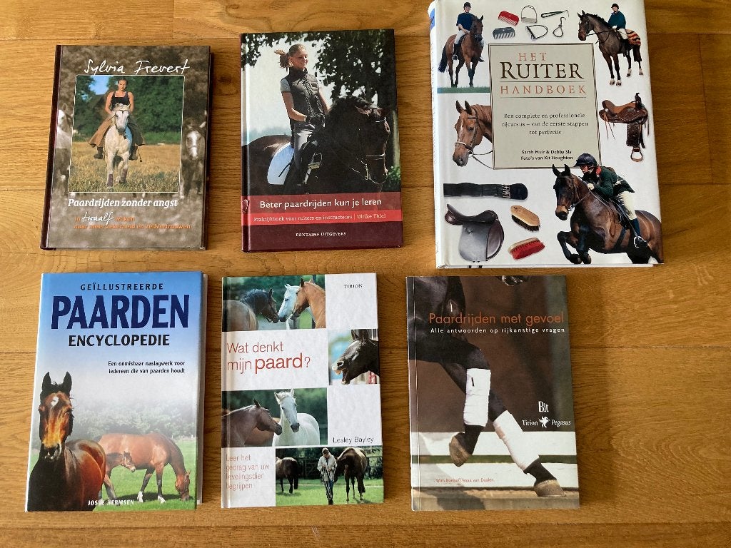 Paarden boeken, Ophalen, Zo goed als nieuw, Paarden of Pony's, Diverse auteurs