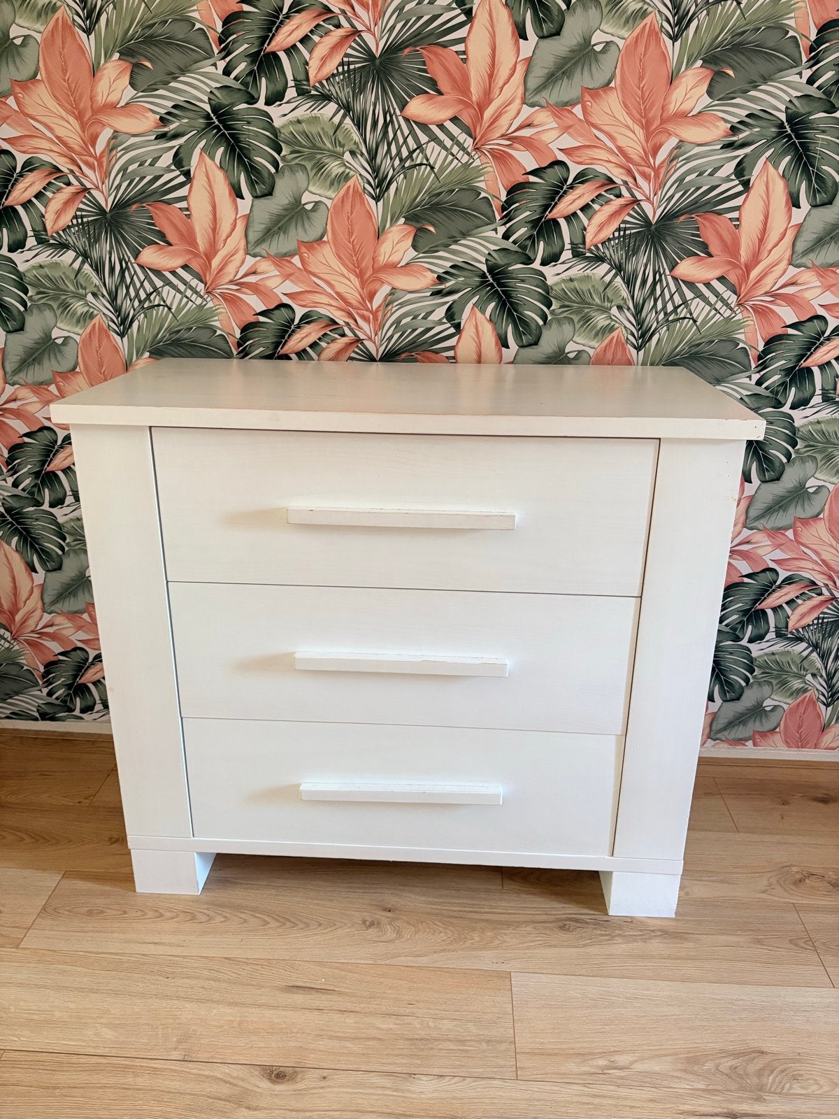 Witte commode