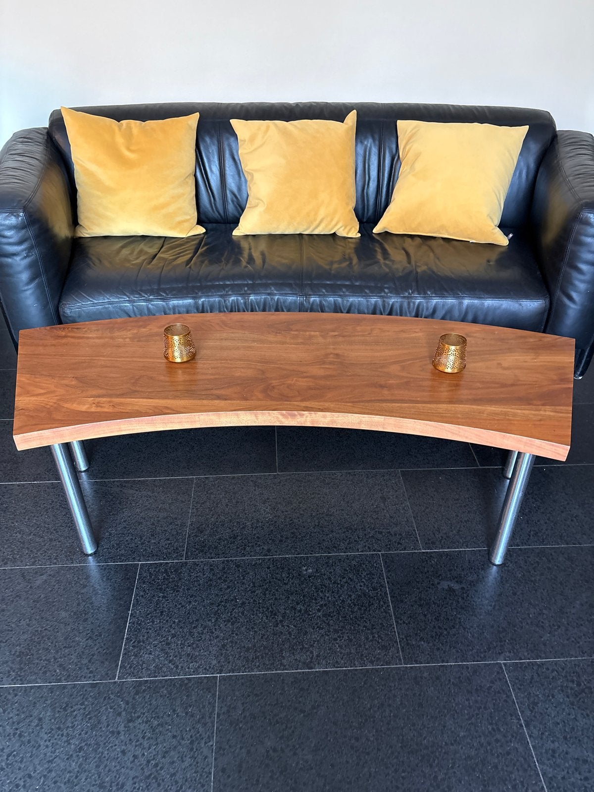 Massief Notenhouten Salontafel met RVS Poten, Huis en Inrichting, Ophalen, Minder dan 50 cm, Gebruikt, 100 tot 150 cm