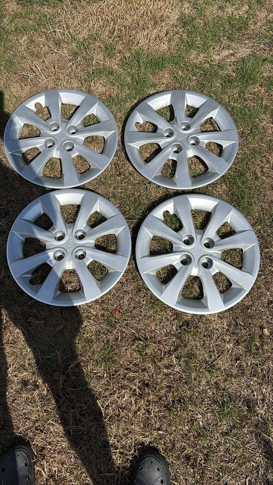 529601W150   KIA RIO 2011- WIELDOPPEN 15 INCH  529601W150, Ophalen of Verzenden, Zo goed als nieuw