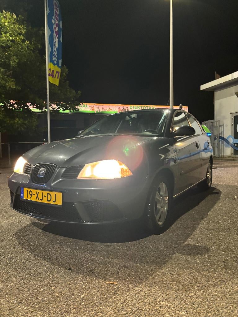 Seat Ibiza 1.4 16V 63KW 5DRS 2007 Grijs, Auto's, Voorwielaandrijving, 15 km/l, 40 €/maand, Zwart