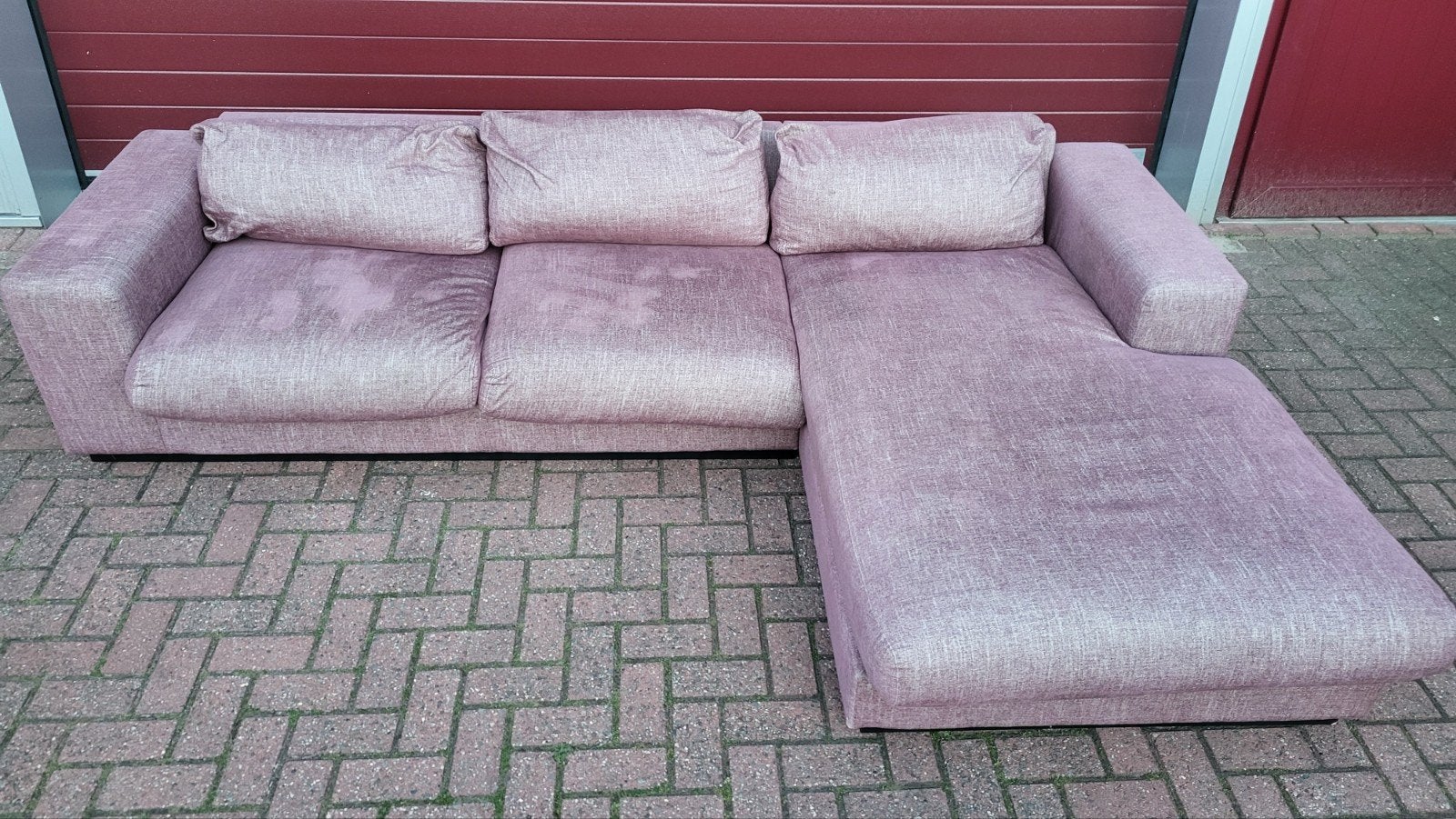 Comfortabele roze hoekbank met chaise longue, Huis en Inrichting, Banken | Bankstellen, Ophalen, 250 tot 300 cm, Gebruikt, Hoekbank