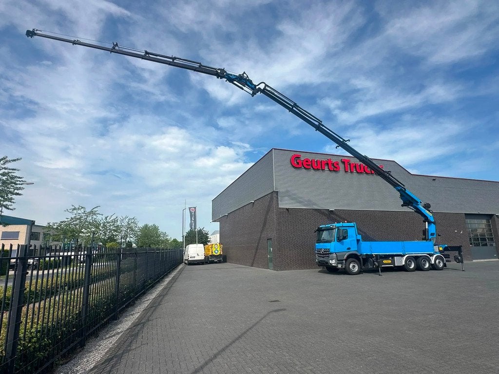Mercedes-Benz Arocs 3251 8X4 TRIDEM + PALFINGER PK 53002+JIB, Auto's, Vrachtwagens, Automaat, Euro 6, 510 pk, Blauw