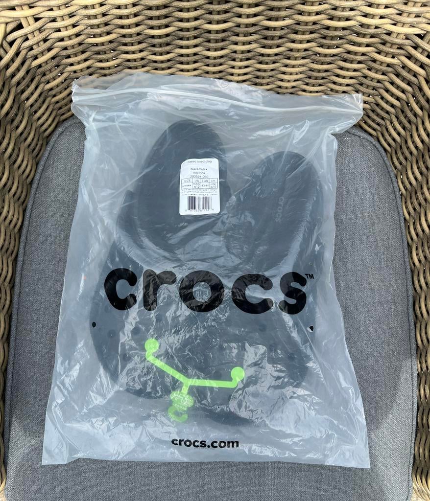 Nieuwe Crocs Classic Lined Clog Zwart - Maat 42/43, Slippers, Zwart, Nieuw, Ophalen of Verzenden