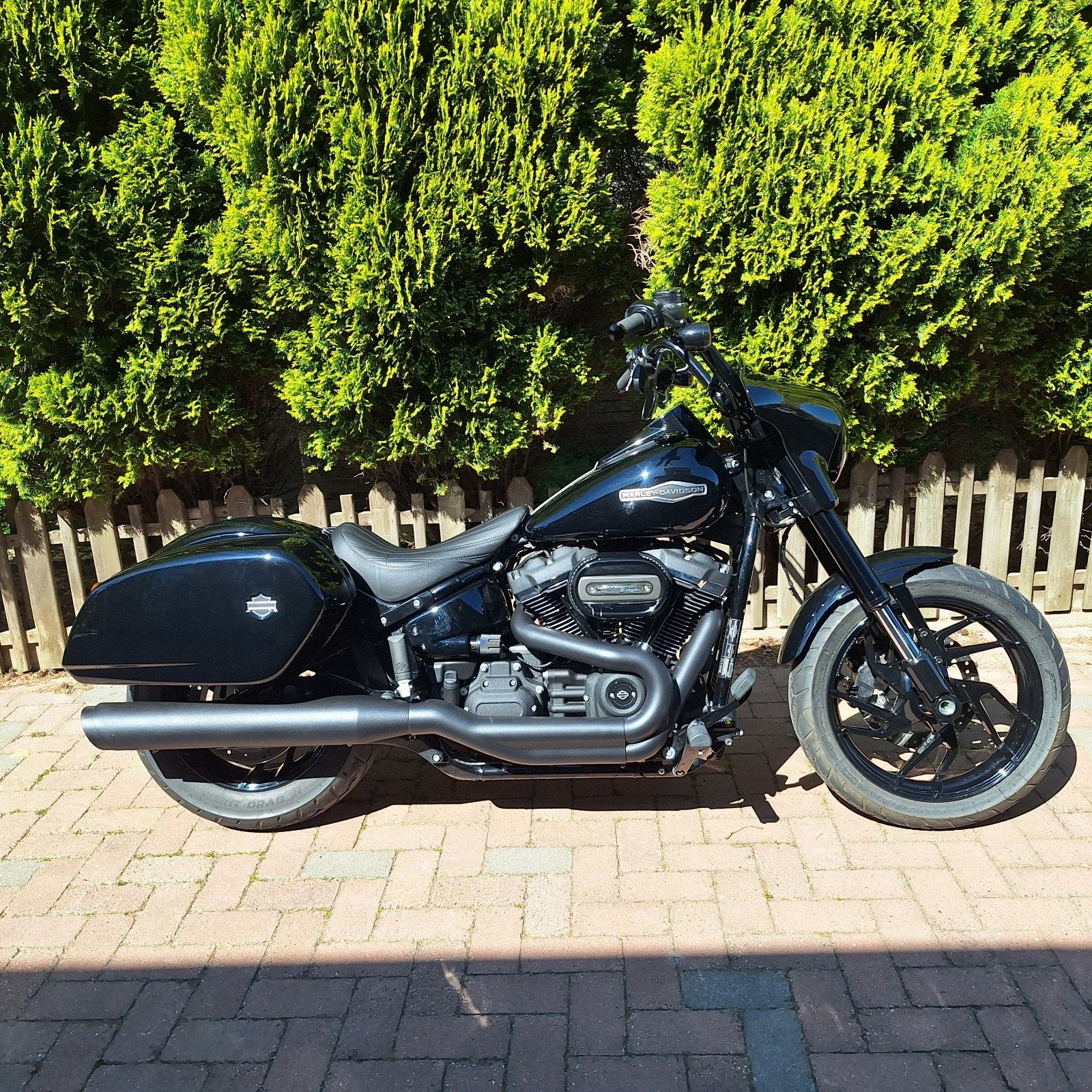 Harley Davidson SportGlide FLSB nw.st en lage km stand., Particulier, Chopper