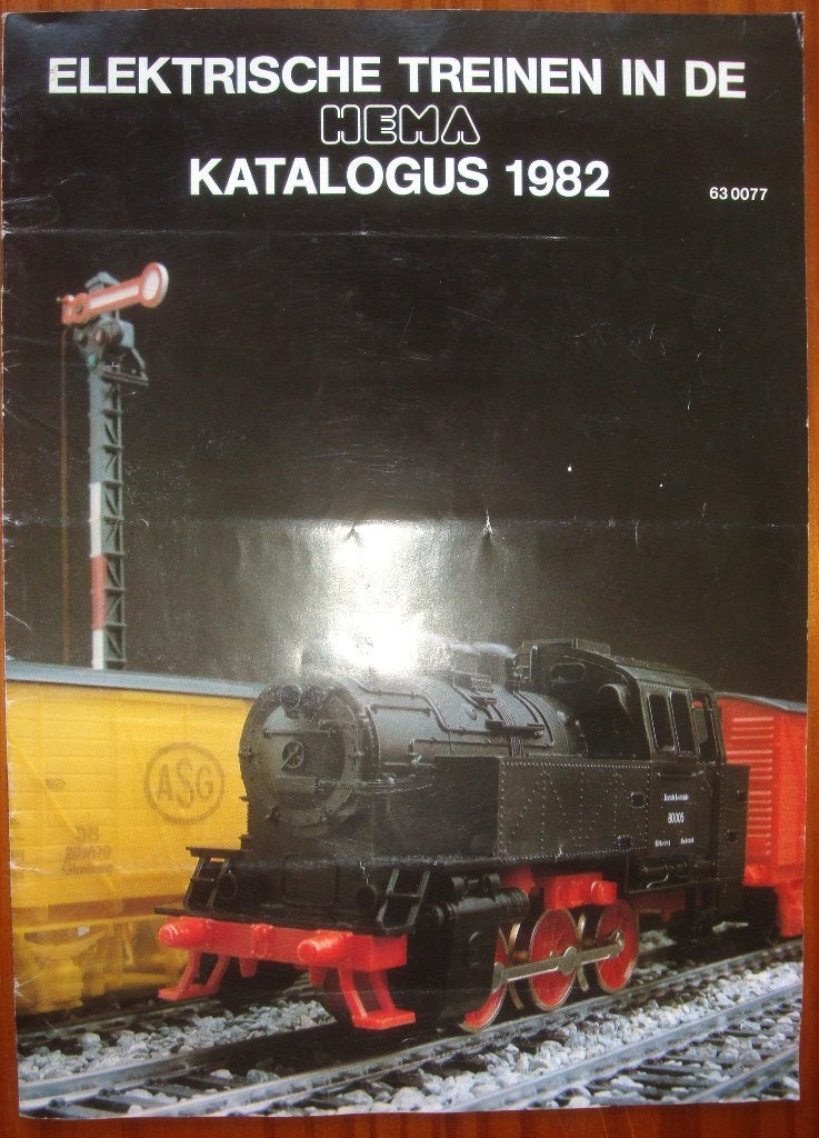 Folder Elektrische treinen in de Hema Katalogus 1982, Gelezen, Folder, Hema, Ophalen of Verzenden