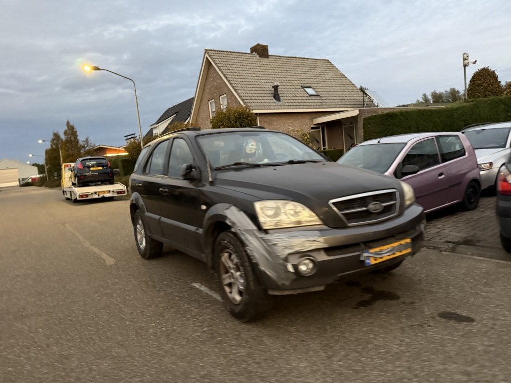 Kia Sorento START NIET 2.4i EX (bj 2003), Auto's, Gebruikt, 4 cilinders, 139 pk, Zwart