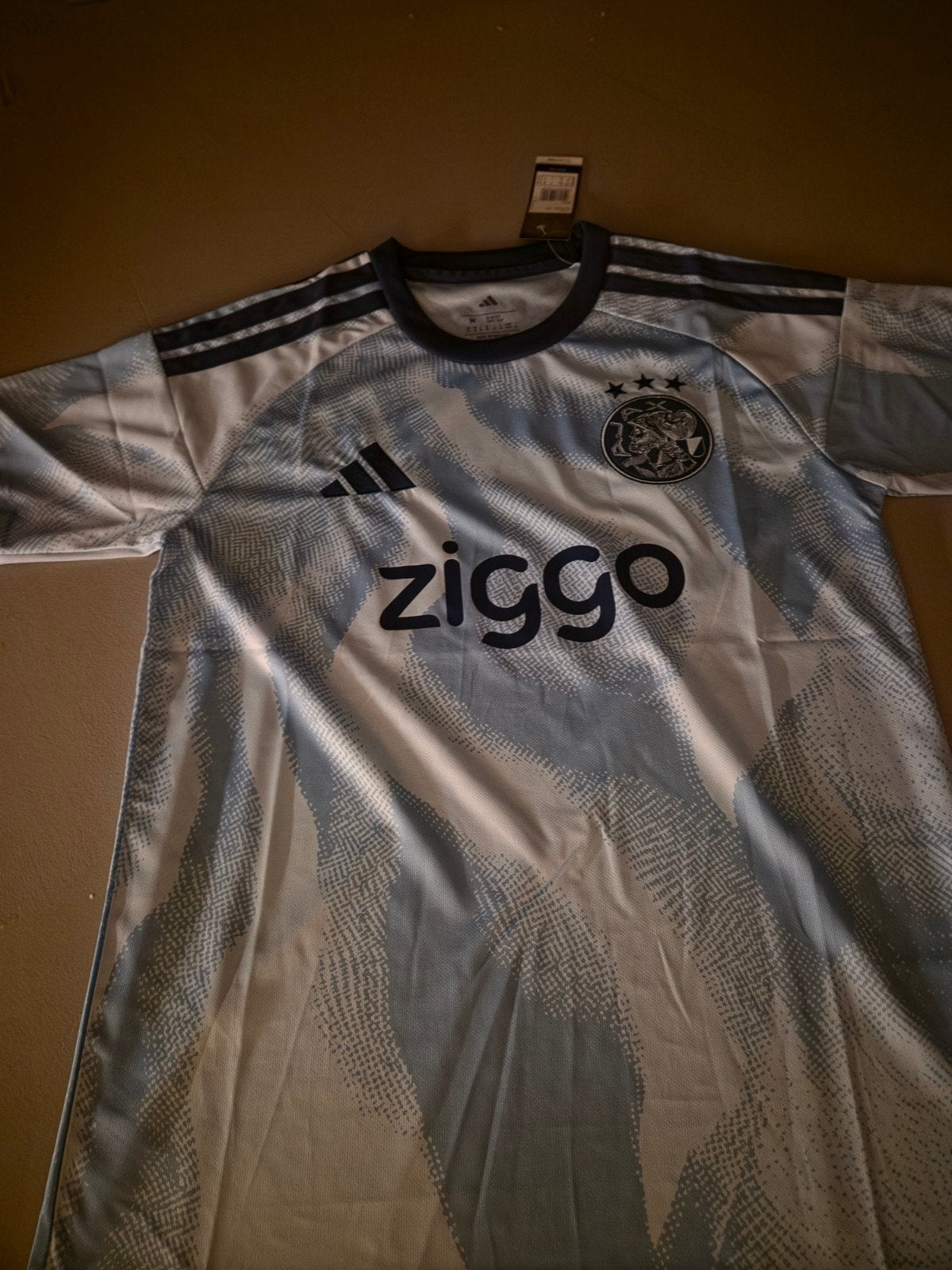 Ajax uitshirt 2026/2027 - Nieuw met kaartjes m s l, Maat M, Ophalen of Verzenden, Nieuw, Shirt