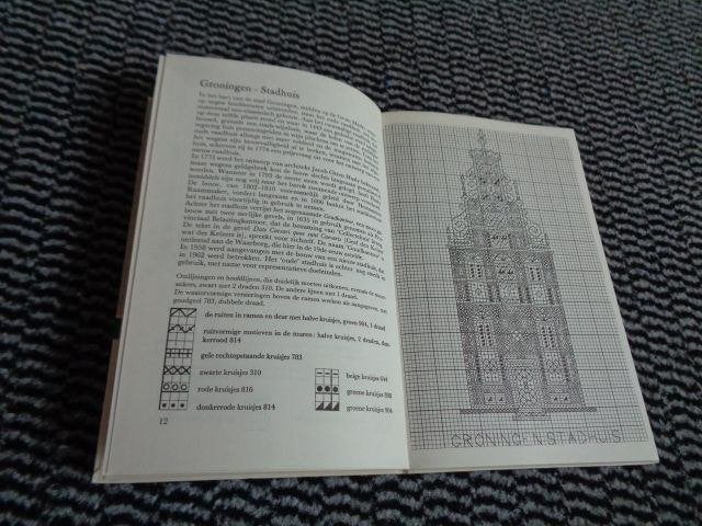 Monumenten in kruissteek - R. Buningh-Groot - borduurboek, Verzenden, Zo goed als nieuw, Handborduren, Patroon