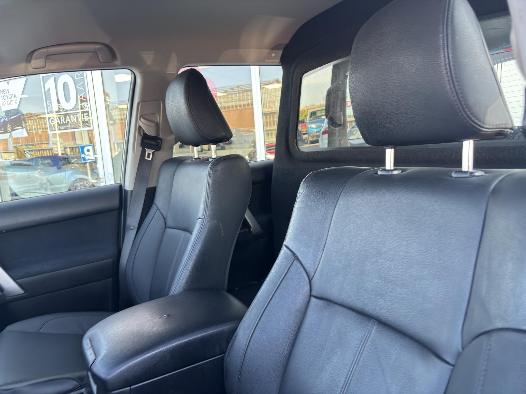 Toyota Land Cruiser 2.8 D-4D Challenger VAN Grijs kenteken 3, Auto's, Toyota, Stof, Euro 6, 4 cilinders, 3000 kg