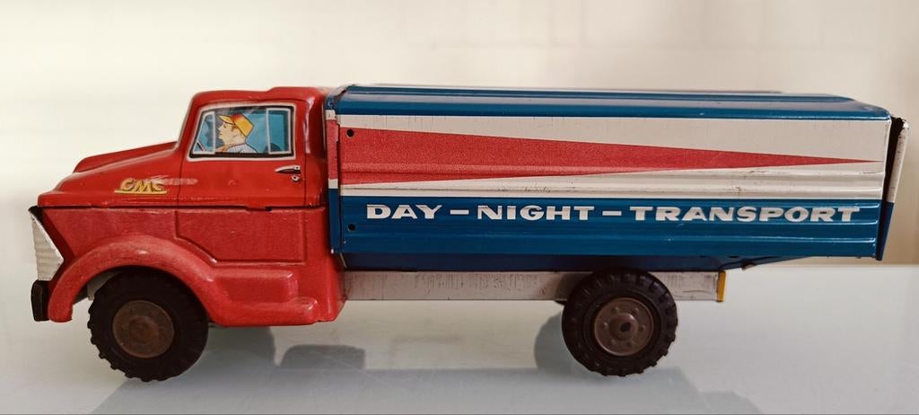 Oude Japanse blikken GMC Day-Night vrachtwagen., Ophalen of Verzenden